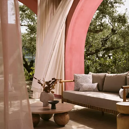 Villa Artisan Villa, A Mythical Escape, With Heated Pool, By Thinkvilla Plános