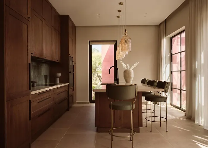 Artisan Villa, A Mythical Escape, With Heated Pool, By Thinkvilla וילה