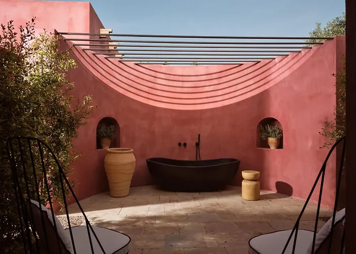 וילה Artisan Villa, A Mythical Escape, With Heated Pool, By Thinkvilla Plános