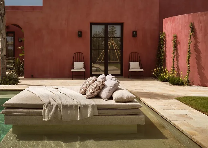 וילה Artisan Villa, A Mythical Escape, With Heated Pool, By Thinkvilla *