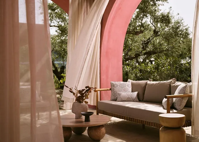 וילה Artisan Villa, A Mythical Escape, With Heated Pool, By Thinkvilla Plános